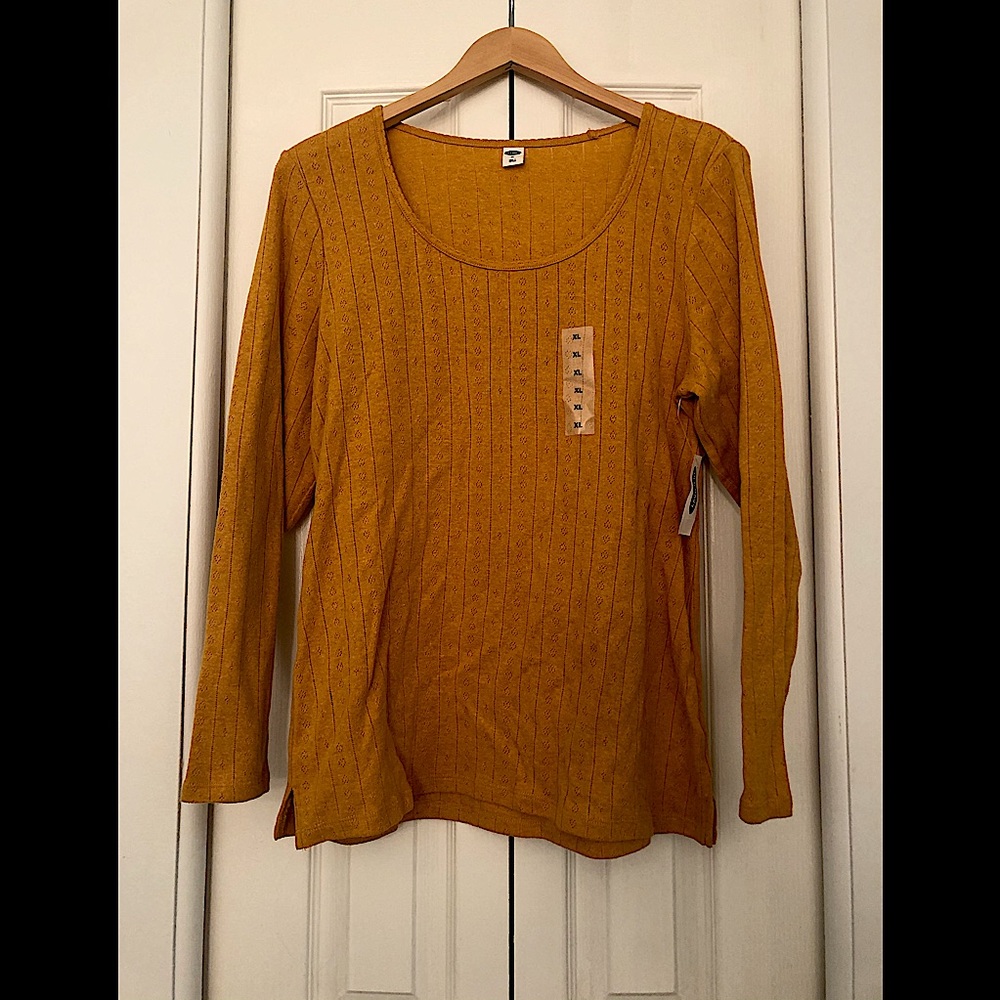 Women’s long sleeve tee